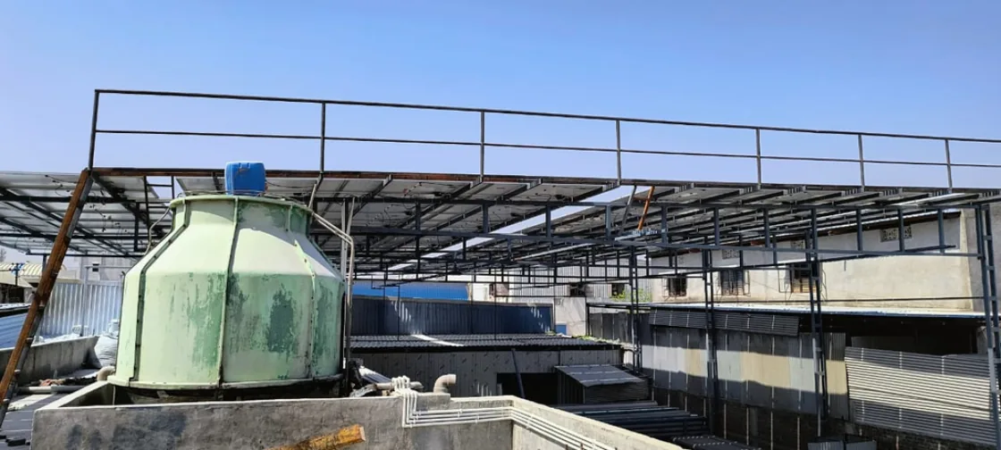 Rooftop solar mounting structure